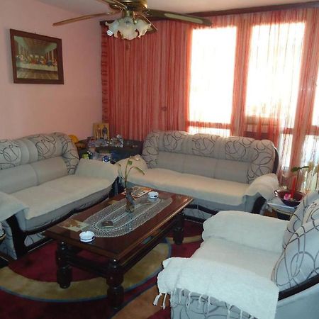 Private Room In A Shared Apartment In The Center Of Bar Exterior foto